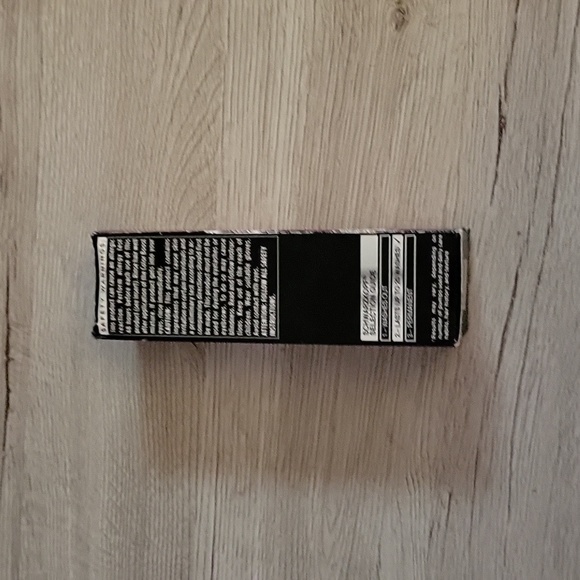 Schwarzkopf  red color boost dye - Picture 4 of 4